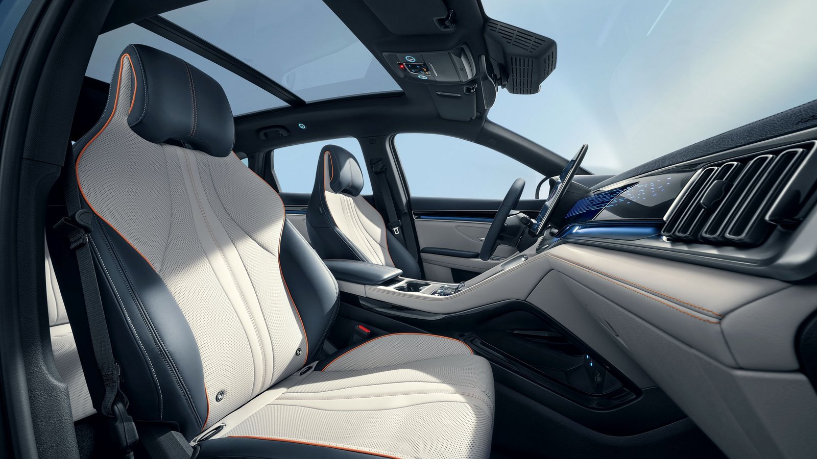 Vordersitze und Armaturenbrett des BYD SEAL U